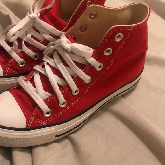 Red - Picture 3 of 3